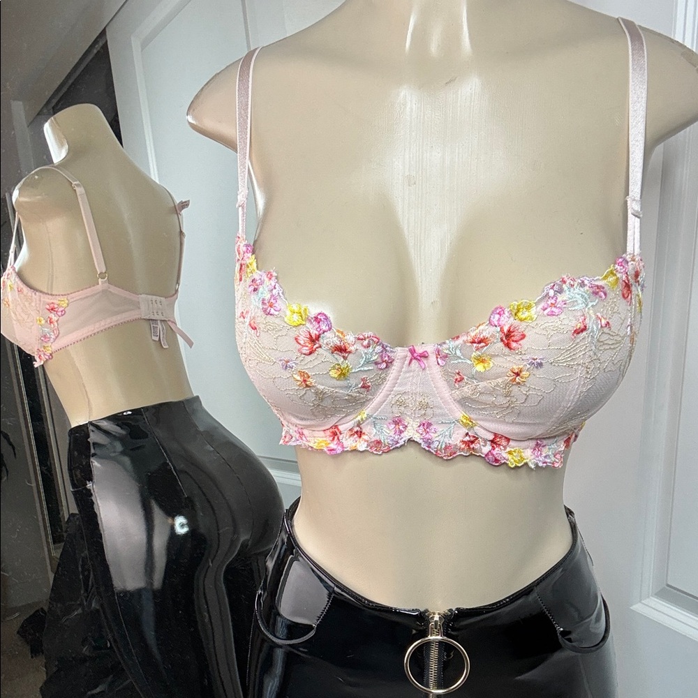 Floral Embroidered Lace Bra Victoria secret dream angels unlined 32DD
